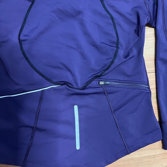 SUGOI Purple Swim Coverup with Ergonomic Design - Picture 4 of 6